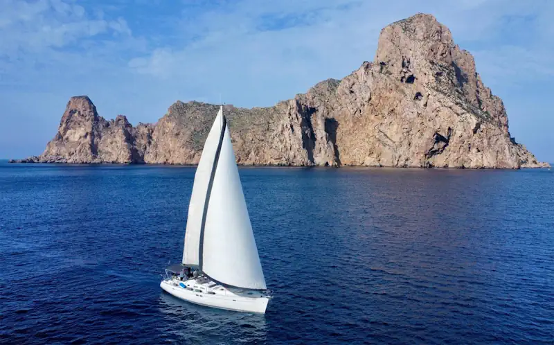 Cómo elegir un velero de alquiler
